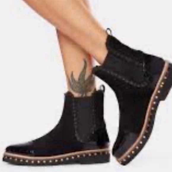 Free People Atlas Puffer Chelsea Black Booties Size 9.5 - Picture 3 of 12